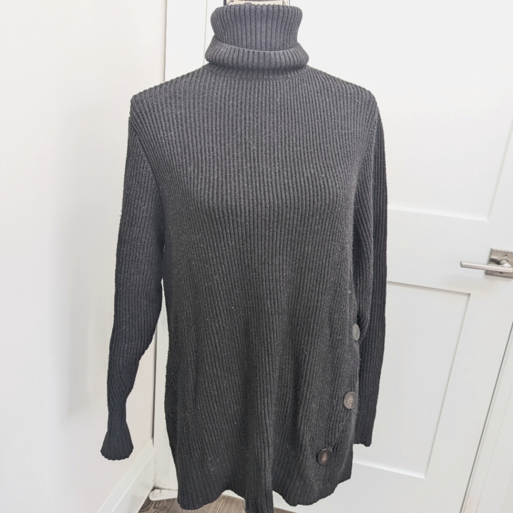 Zara Knit thick and soft turtleneck sweater with buttons